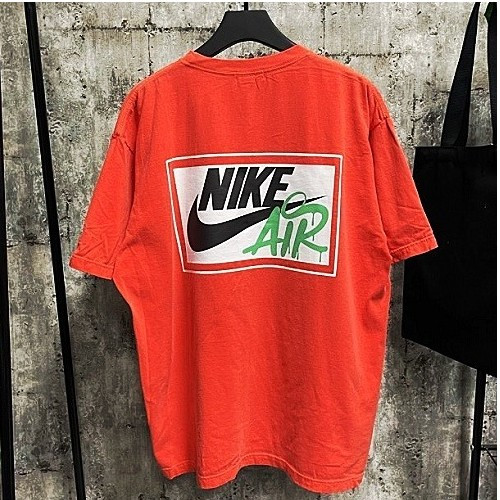 나*키 NIKE AIR 백로고 피그먼트 티셔츠