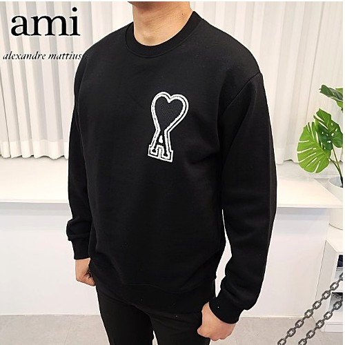 AMI 빅하트 패치 맨투맨