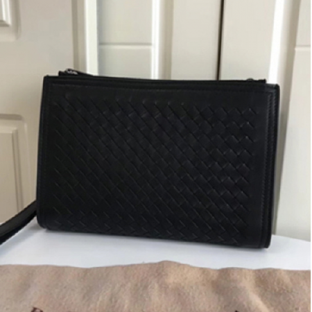 보테가베네타 M8410 클러치백