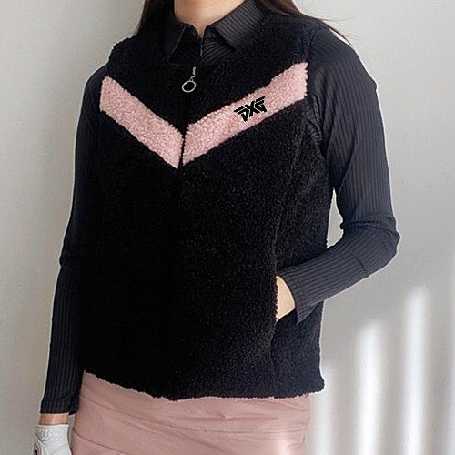 P*G 브이배색 양털조끼