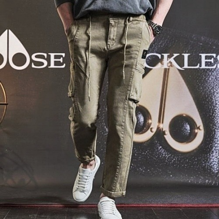 MOOSE KNUCKLES 피지컬 금장 팬츠