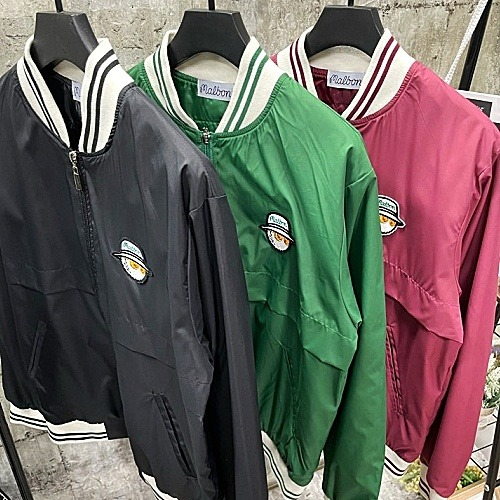 말* MALBON 버킷 윈브레이커