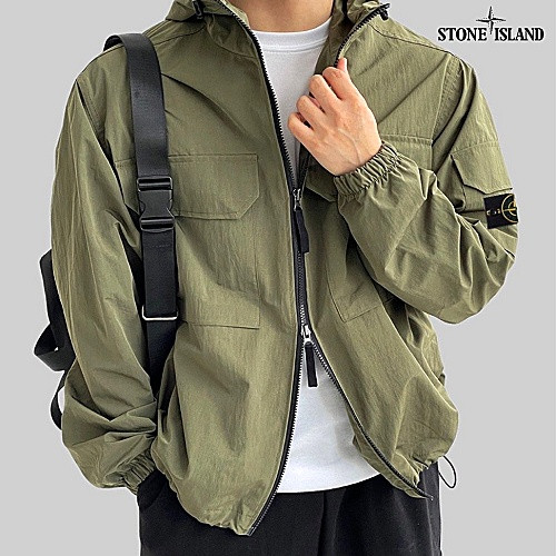 스톤아일*드 체스트로고 라이트웨이트 후드바람막이