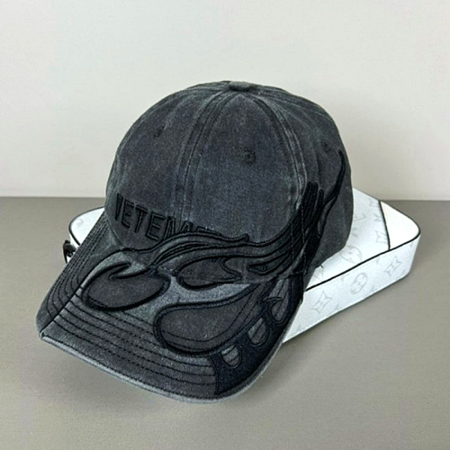 베*멍 VETEMENTS 불꽃 베이스 볼캡