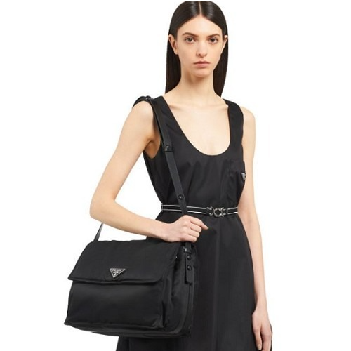 프*다 리나일론 라지 패딩 숄더백