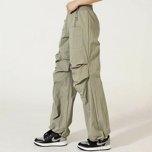 PRADA 리나일론 삼각로고 와일드 팬츠