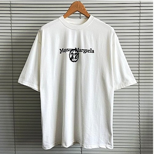 Maison Margiela 캘린더 티셔츠