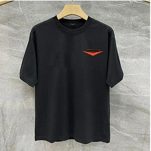 GIVENCHY 빈티지 V 패턴 로고 티셔츠