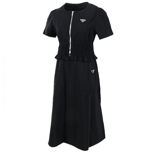 PRADA 트라이앵글 리나일론 스커트 셋업