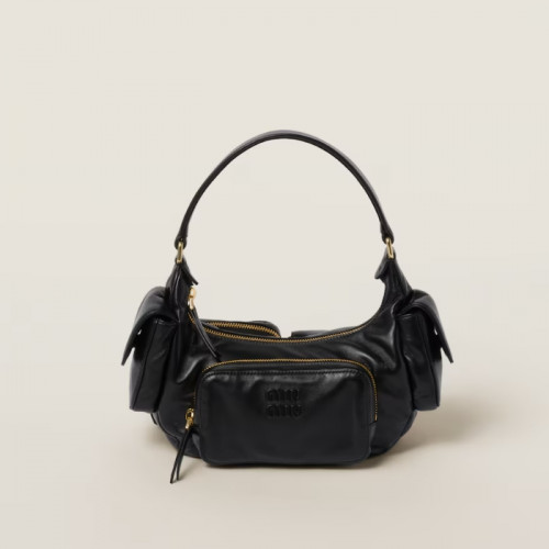 MIU MIU 나파 가죽 포켓 백 - 블랙