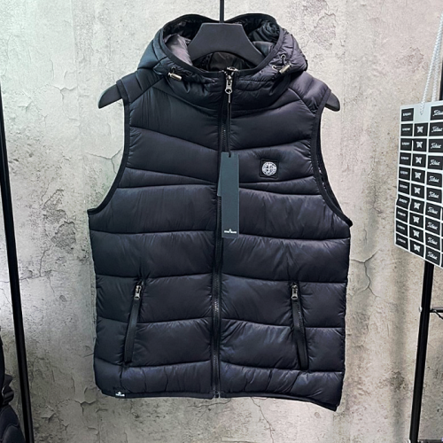 스톤아일*드 STONE ISLAND 경량 후드조끼