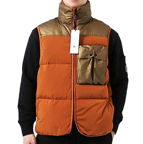 C.P 컴퍼니 에코 크롬 R 다운 베스트