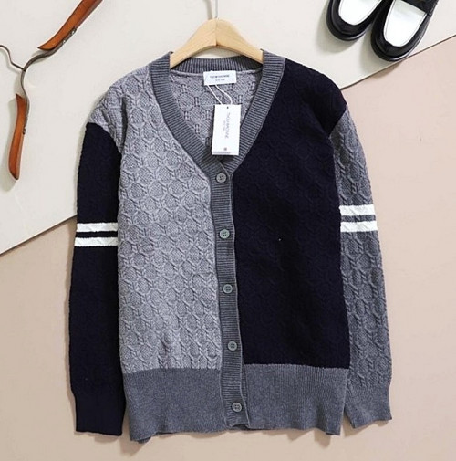 THOM BROWNE 브이넥 배색 삼선 니트 가디건