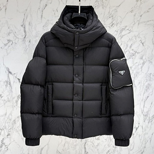PRADA 포켓로고 구스다운 후드 패딩
