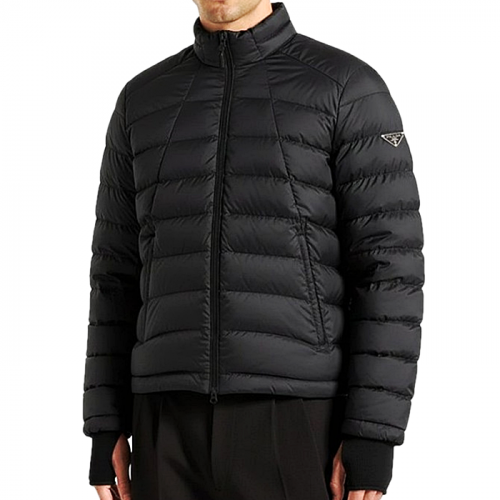 PRADA  플레이트 심플 패딩