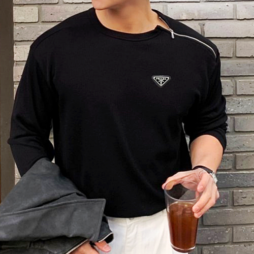 PRADA 사선 지퍼 라운드 헨리넥