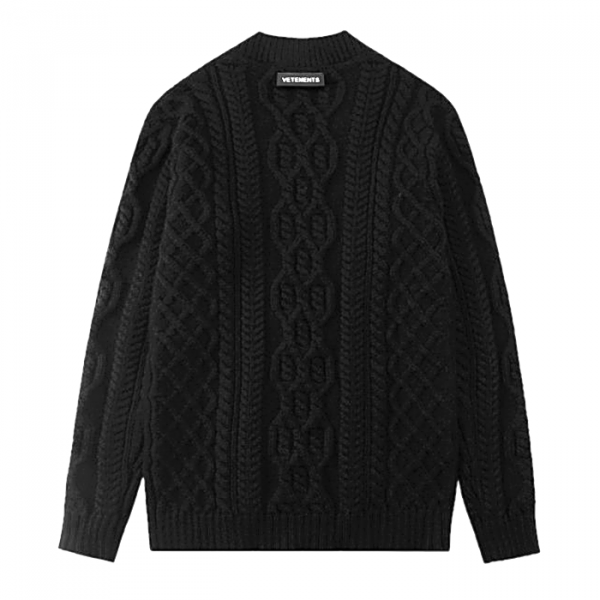 VETEMENTS 캐이블오버 울브이넥 스웨터