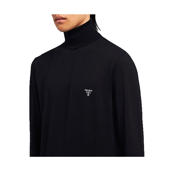PRADA 밀라노 로고 터틀넥 니트