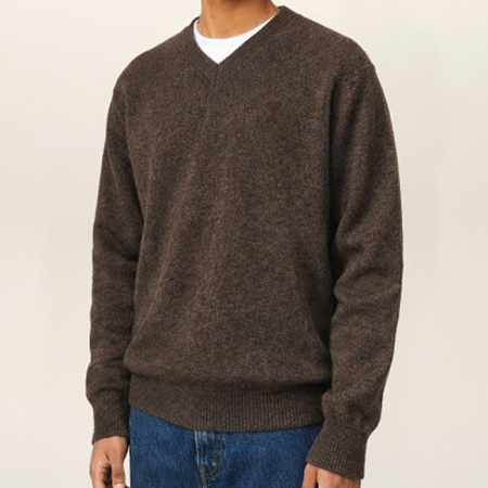 AMI 드 꾀흐 까마이외 자수  V넥 울 스웨터