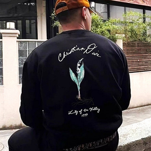 DIOR 마지막 잎새 디자인 밍크양기모 티셔츠