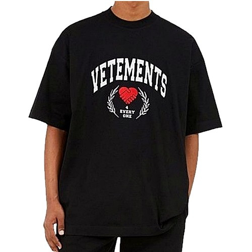 베*멍 VETEMENTS 하트자수 오버 티셔츠