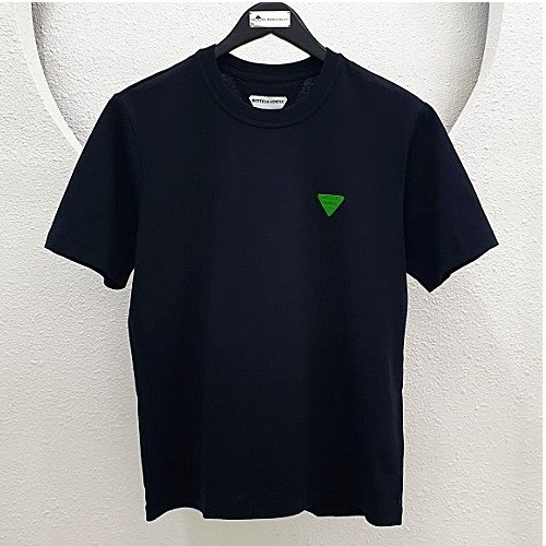 BOTTEGA VENETA 삼각로고 패치 티셔츠