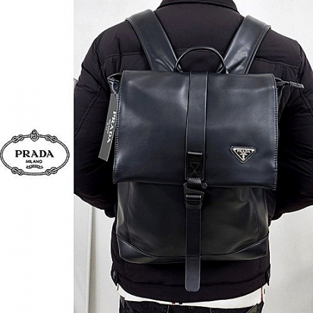 PRADA 에이든 버클 백팩