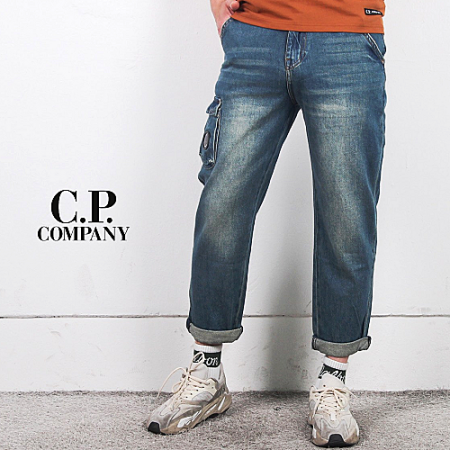 C.P컴퍼니 워싱 롤업 데님 썸머 팬츠