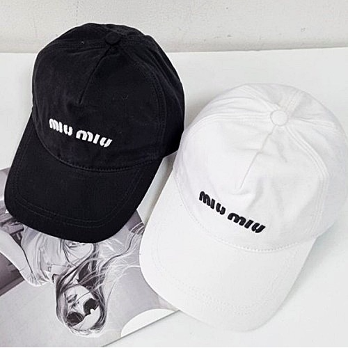 MIUMIU 워싱 볼캡