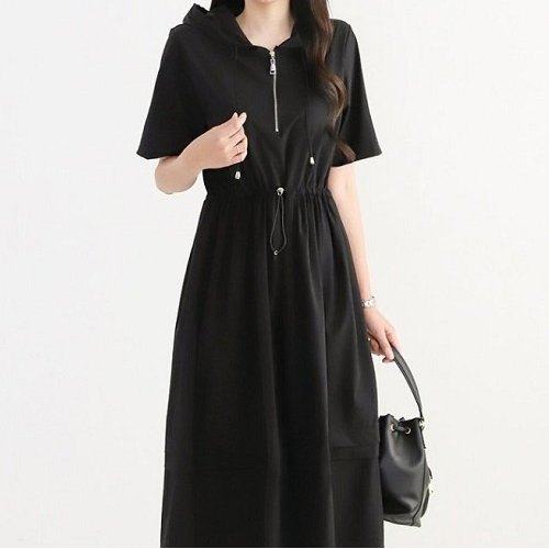 PRA*A 나일론 후드 원피스