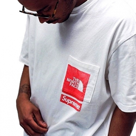 Supreme x THE NORTH 로고드 포켓 티셔츠