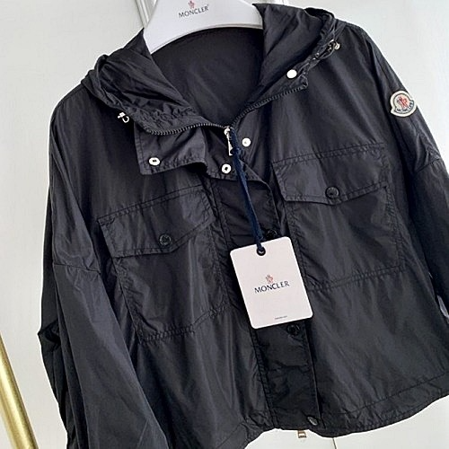 MONCLER 원단추 숏 바람막이