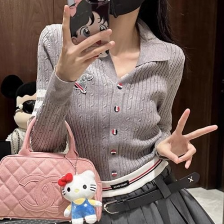 톰브*운 핵터 버튼니트