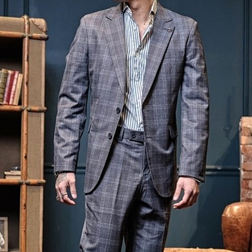 GUC*I 리미티드에디션 체크 수트