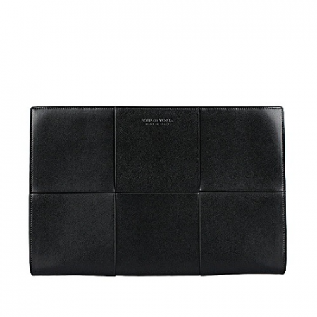 BOTTEGA VENETA 맥시 인트레치아토 클러치