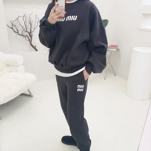 MIUM*U 레터링 맨투맨 팬츠세트