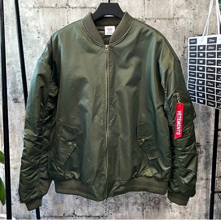 VETEMENTS 레드패치 샤링 항공점퍼