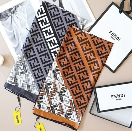 팬* FF 로고 투웨이 스퀘어 스카프