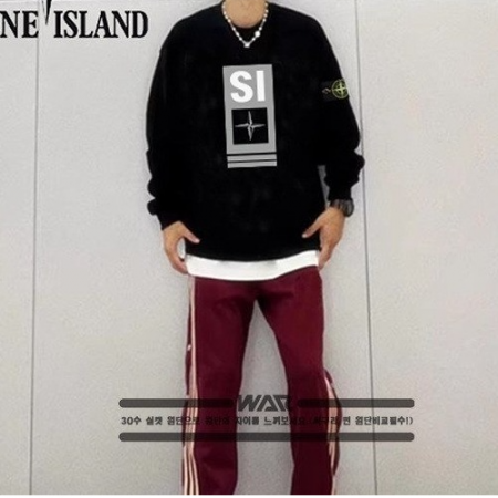 스톤아일*드 프론트 라이틴 문양 티셔츠