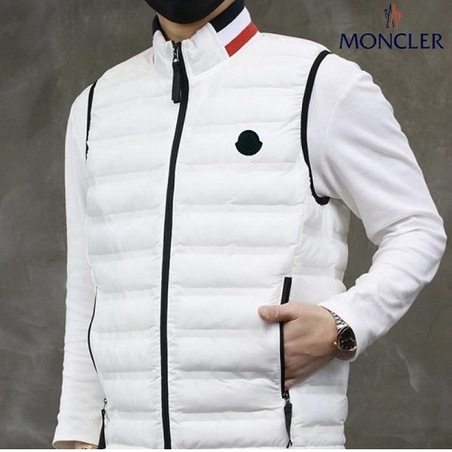 MONCL*R 프런트 블랙로고 패치 다운 조끼