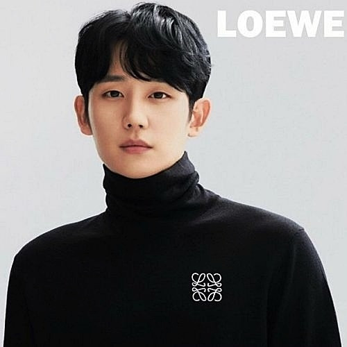 로에베 LOEWE 시그니처 로고  터틀넥