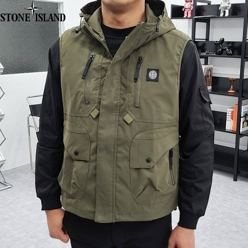 스톤아일*드 사각패치 후드 지퍼 조끼