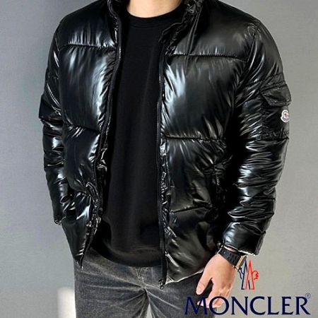 MONCLER 로고패치 글로시 유광 패딩자켓