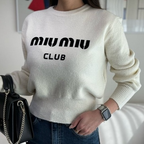 MIUM*U 클럽로고 라운드넥니트