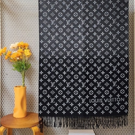 LOUIS VUITT*N 양면 숄 머플러