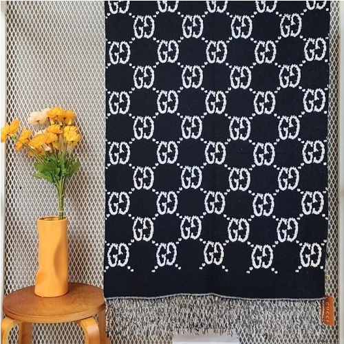 GUC*I 양면 숄 머플러