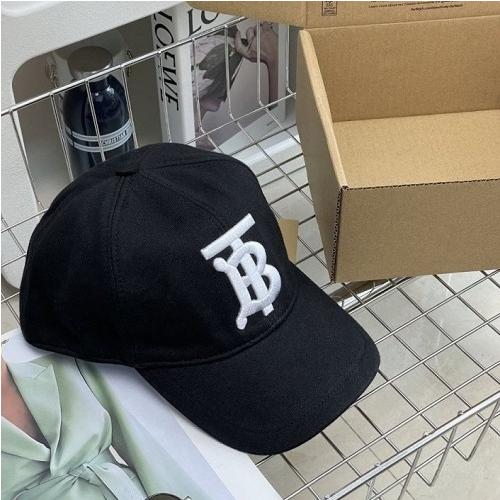 BURBER*Y 베이직 시그니처 자수 모자