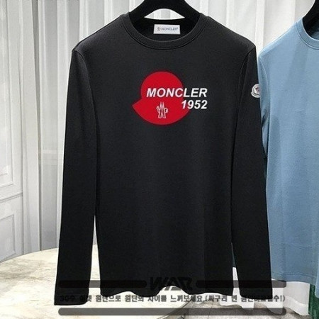 MONCL*R  레드 모자 패턴  긴팔 티셔츠