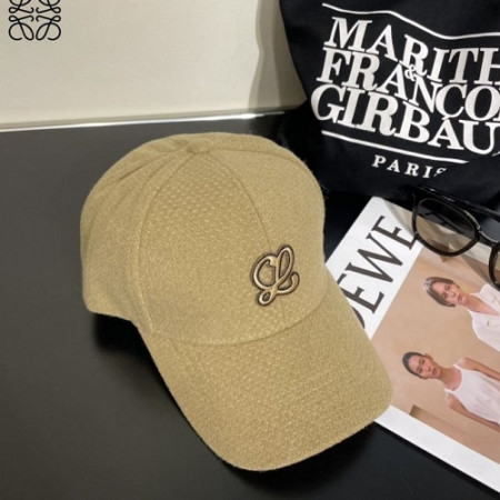 LOE*E  베이지 시그니처 투패치 모자