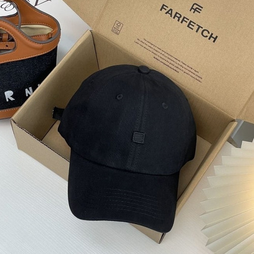 Acne Studi*s  시그니처 자수 레티링 모자